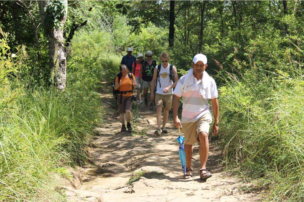 2 Days Easy Trek in Tam Coc and Cuc Phuong Park