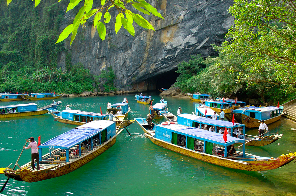 Phong Nha Cave – Mooc Spring – Paradise Cave – Dark Cave - 2 Days