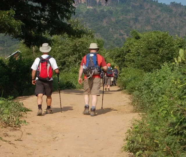 Easy Trek in Tam Coc and Cuc Phuong Park - 2 Days 1