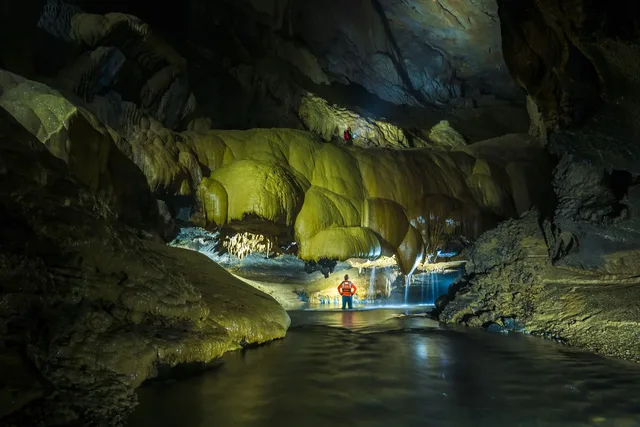Hang Va Cave Expedition Tour - 4 Days 2