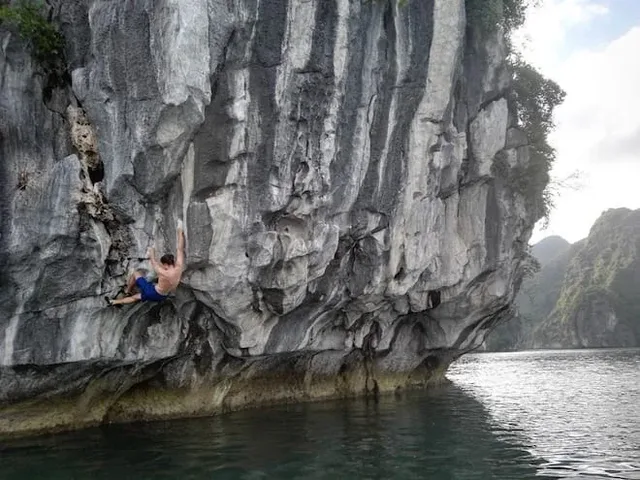 Hanoi - Lan Ha Bay – Trekking at Cat Ba National Park - 2 Days 3
