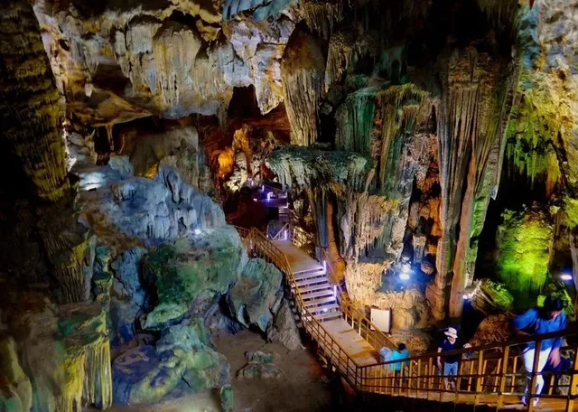 Phong Nha Cave – Mooc Spring – Paradise Cave – Dark Cave - 2 Days 2